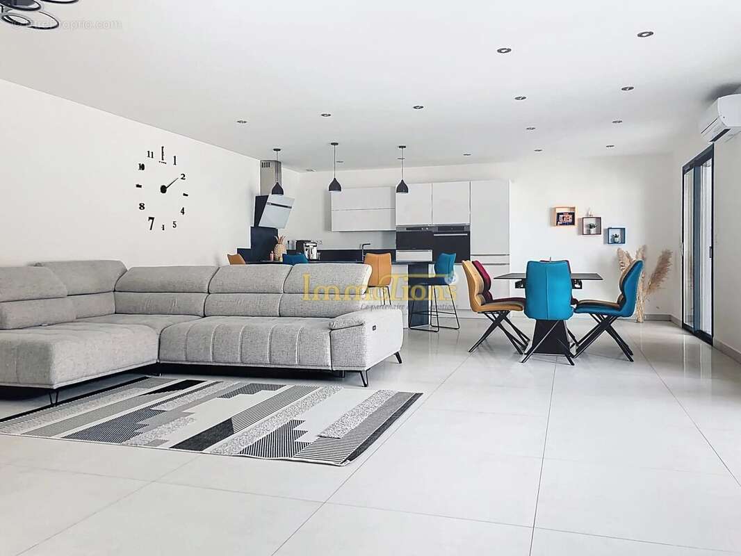 Maison à SAINT-LATTIER