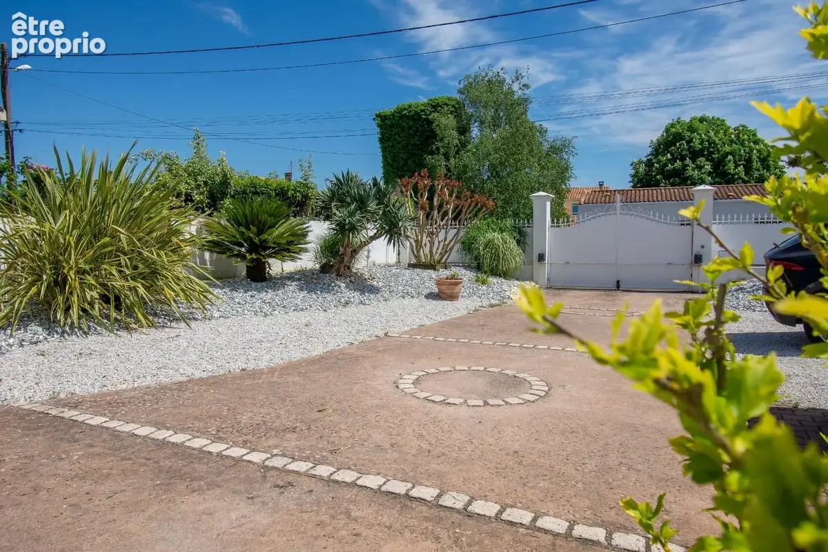 Royan - maison années 30 avec piscine et jardin paysagé, proche commerces et plages - photo 25