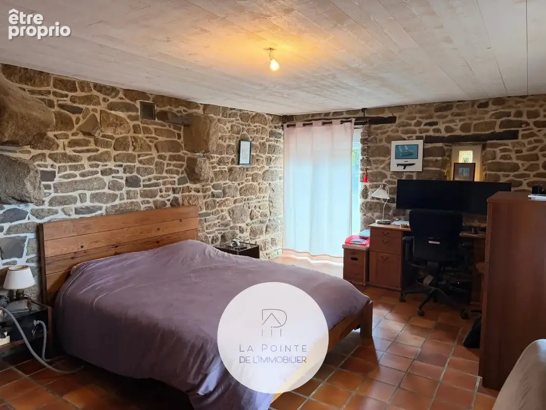 Longère de caractère à la campagne de Bréhand – 155 m². 4 chambres. terrain de 4 000 m² et vie de plain-pied - photo 5