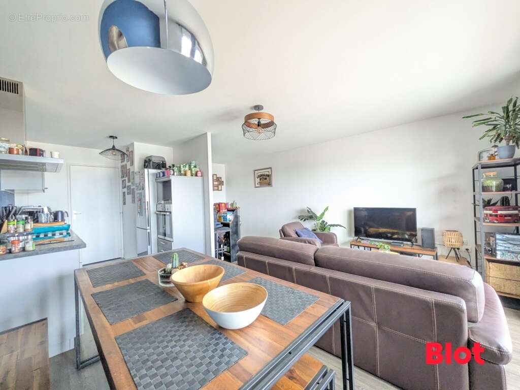 Appartement à THORIGNE-FOUILLARD