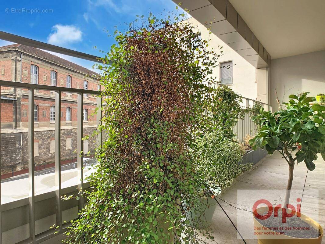 Appartement à ISSY-LES-MOULINEAUX