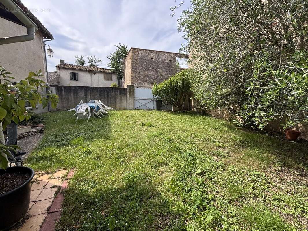 Maison à SAINT-AMADOU