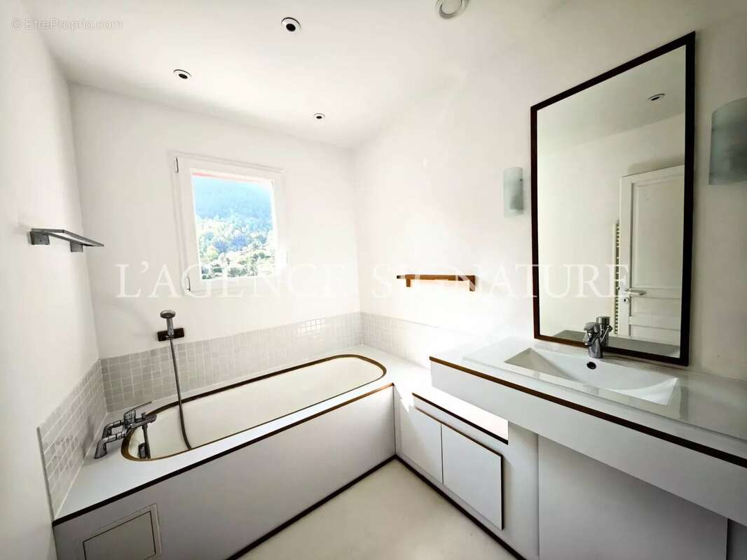 St Martin Vésubie "Eugénie" Maison individuelle authentique 7P 168m2 - Terrasses - Jardin - Garage - Coup de coeur - Vue dégagée - photo 16