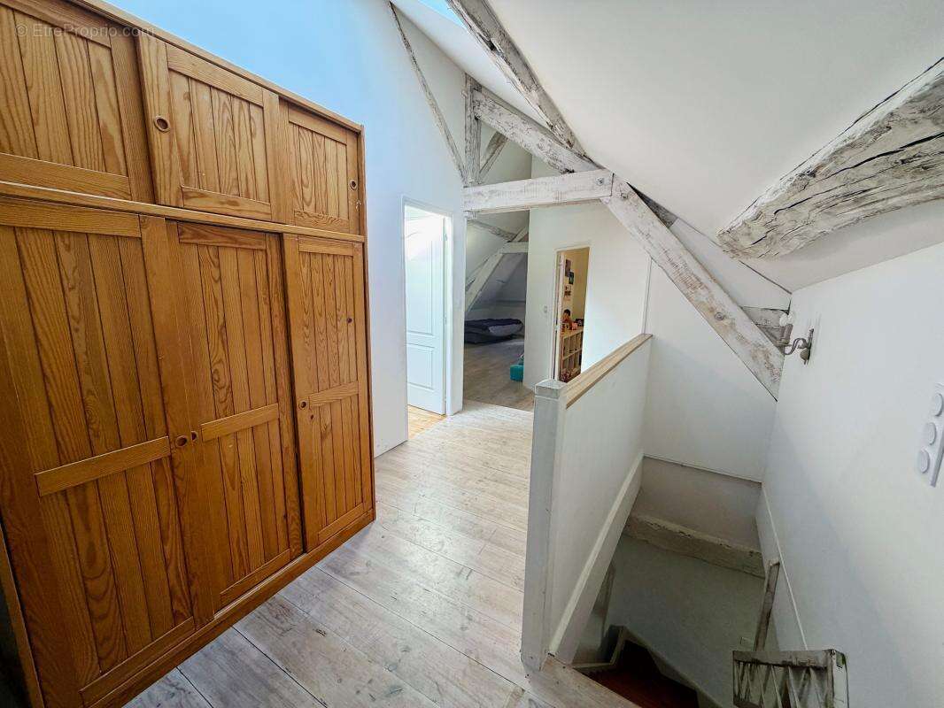 Maison à SAINT-GEOIRE-EN-VALDAINE