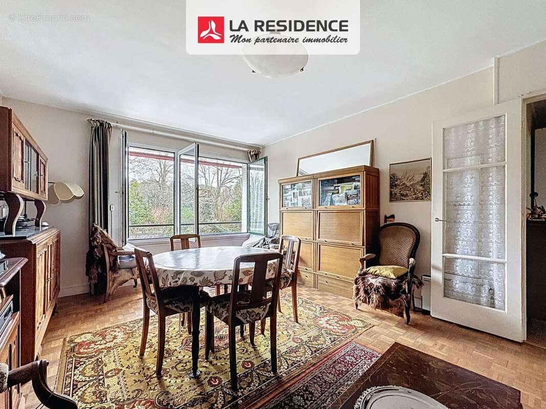 Appartement à PARIS-14E