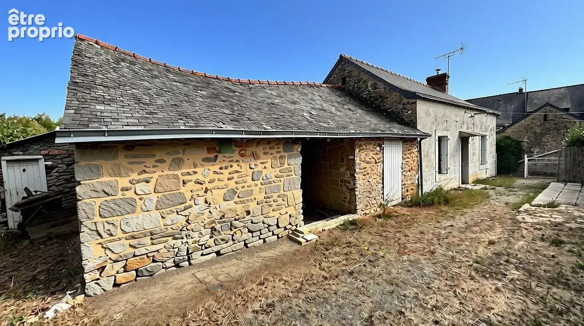 Maison à LA BAZOUGE-DE-CHEMERE
