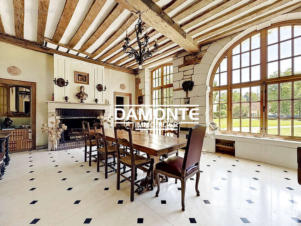 Vivez la vie de château   Une demeure historique au cœur d'un domaine d'exception ! - photo 2