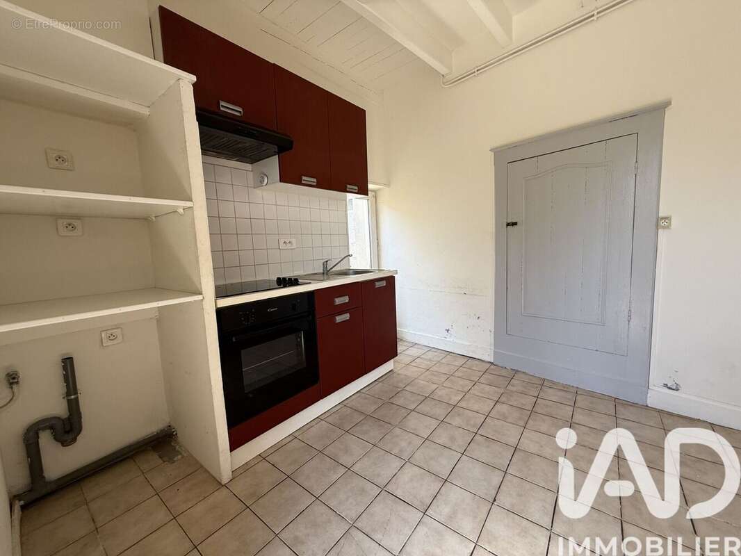 Maison 61 m² à Chef-Boutonne  - photo 6