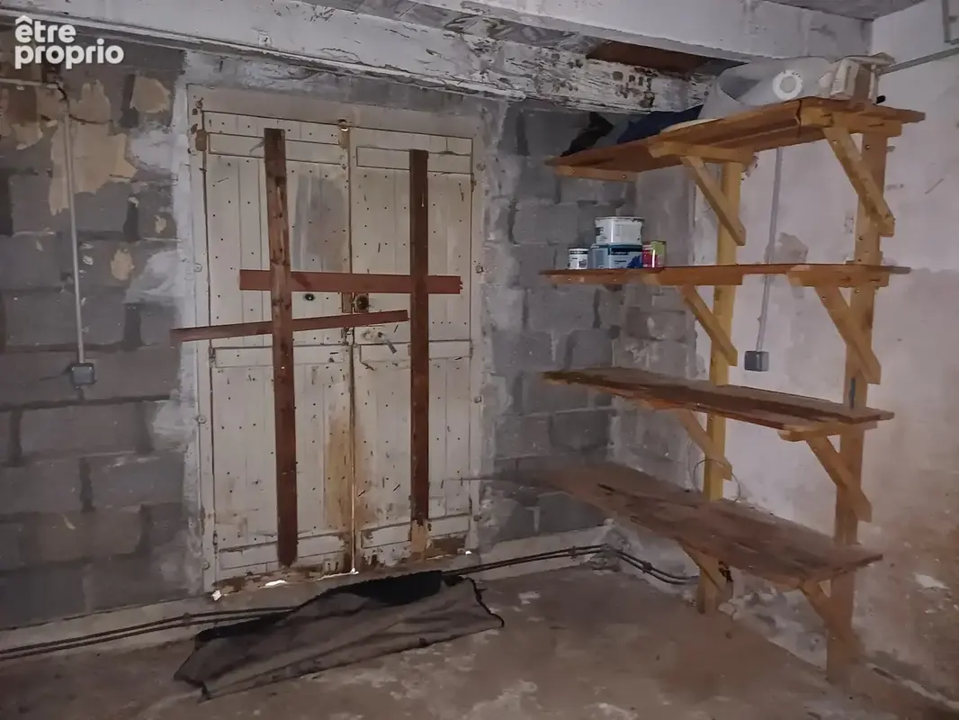 Maison avec grand terrain, verger et dépendances - photo 9
