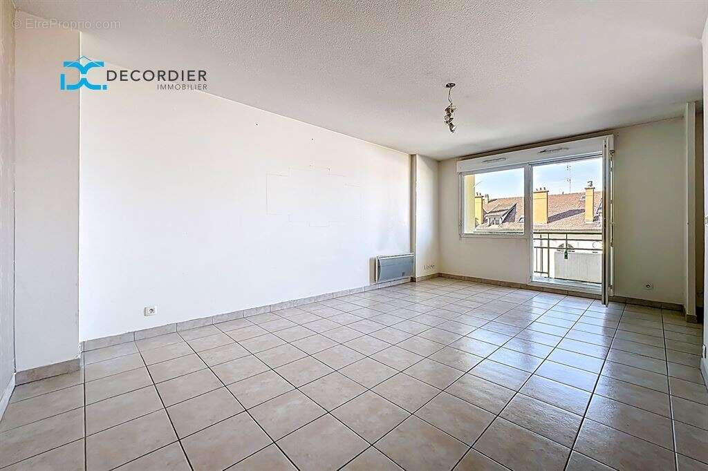 Appartement à EVIAN-LES-BAINS