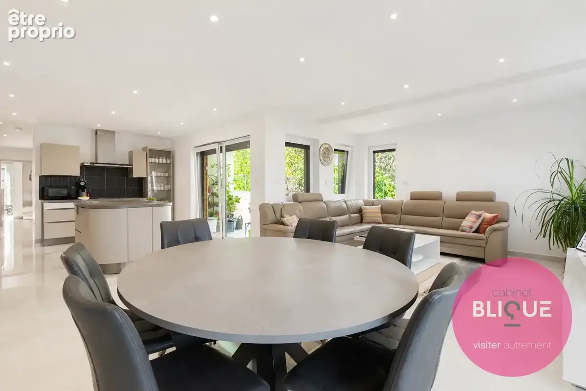125 m2 de plain-pied, et 2 000 m2 pour prendre l’air - photo 7