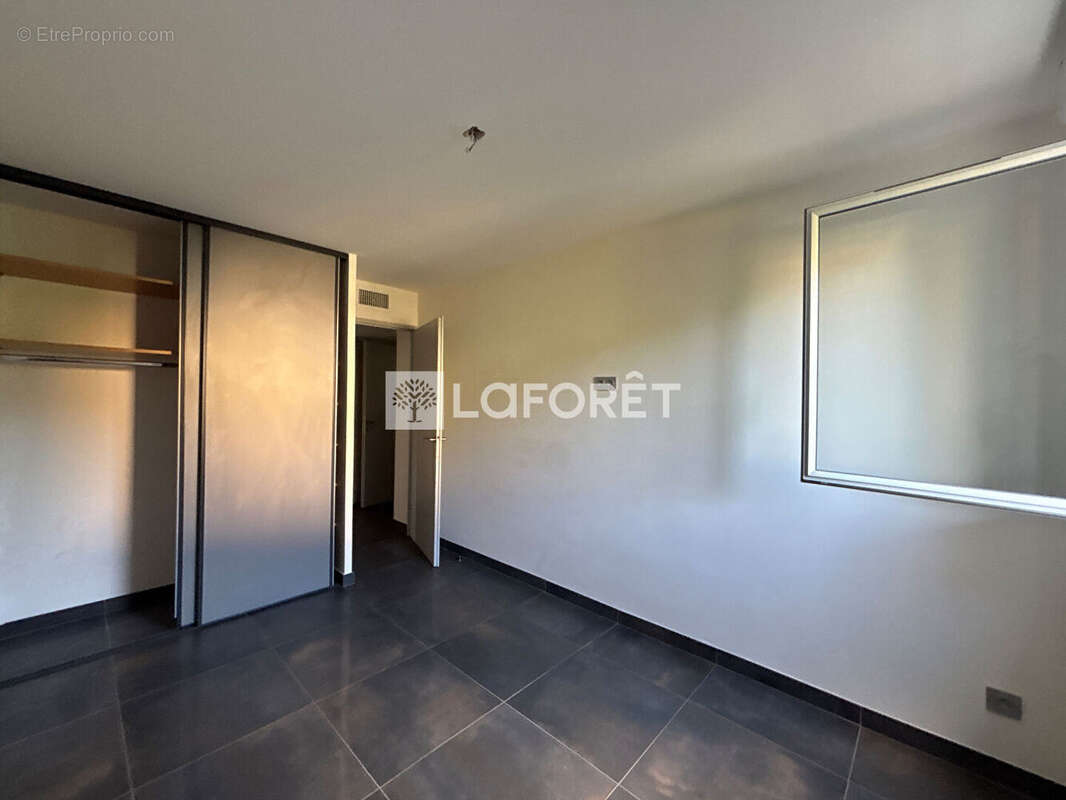 Appartement à LATTES