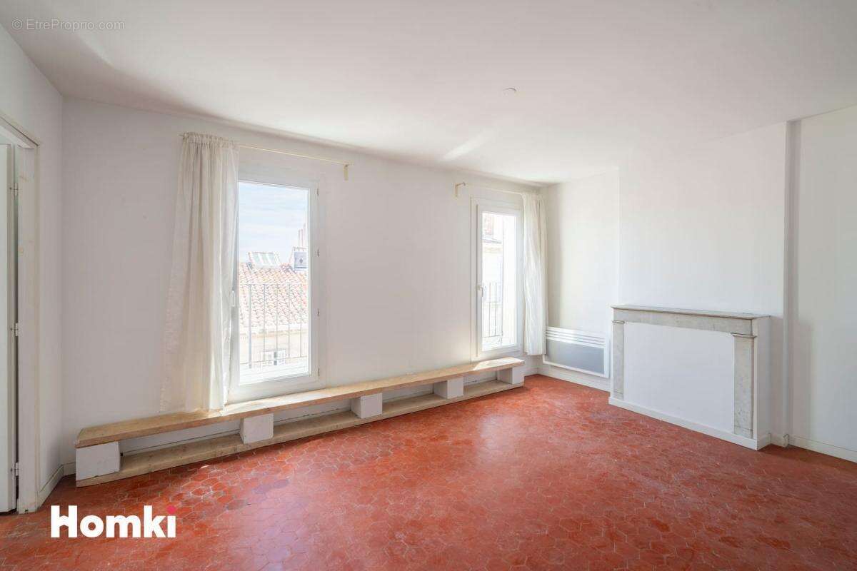 Appartement à MARSEILLE-6E