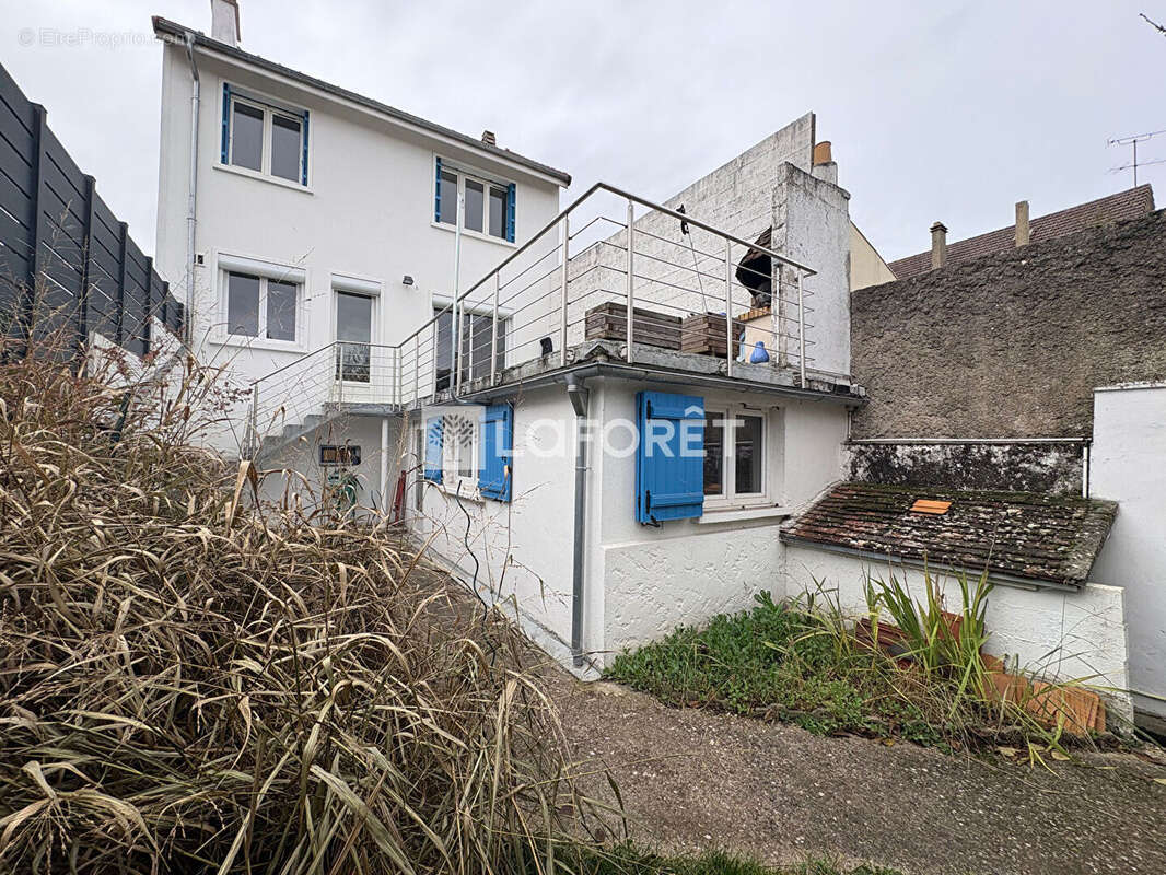 Maison à LES MUREAUX