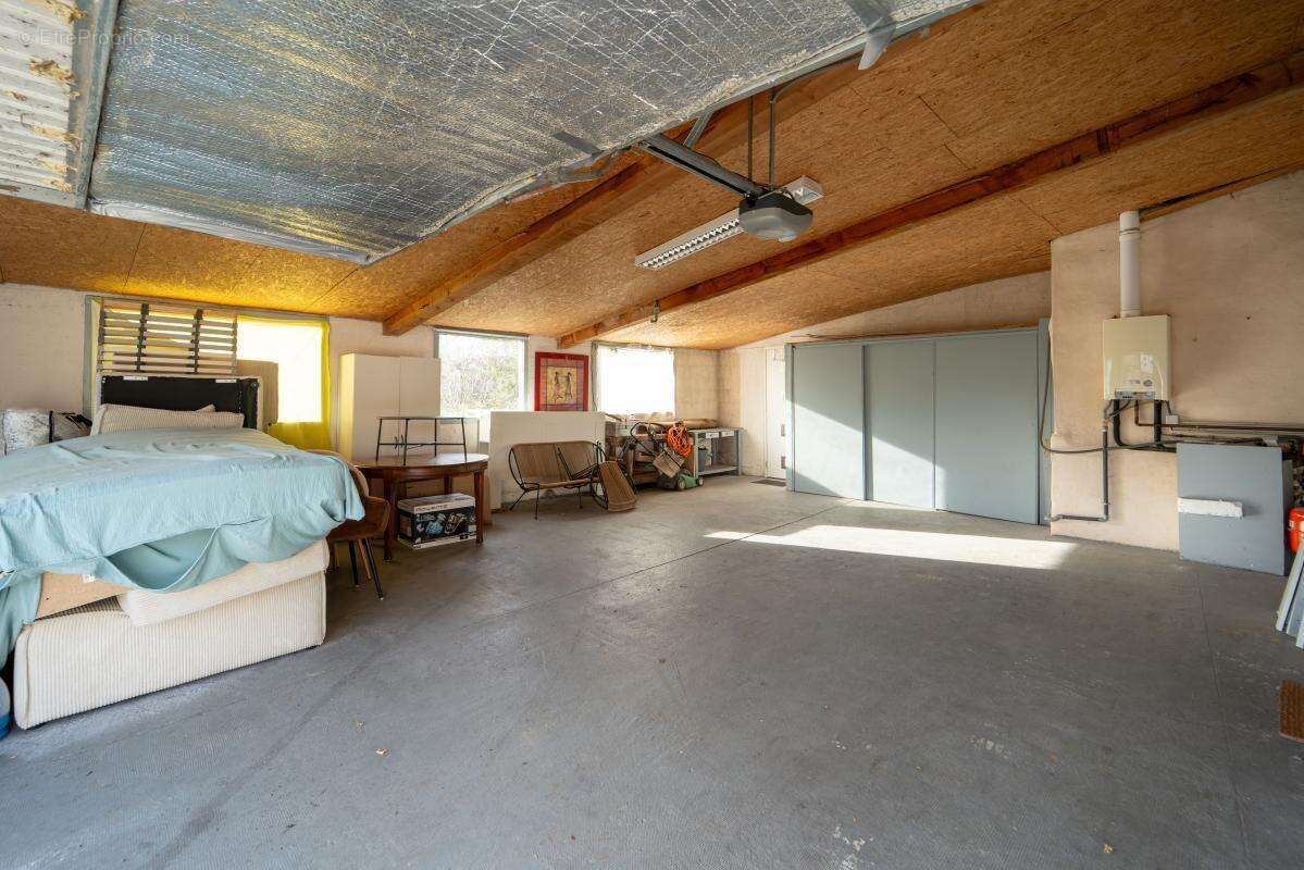 Maison à LABRUGUIERE