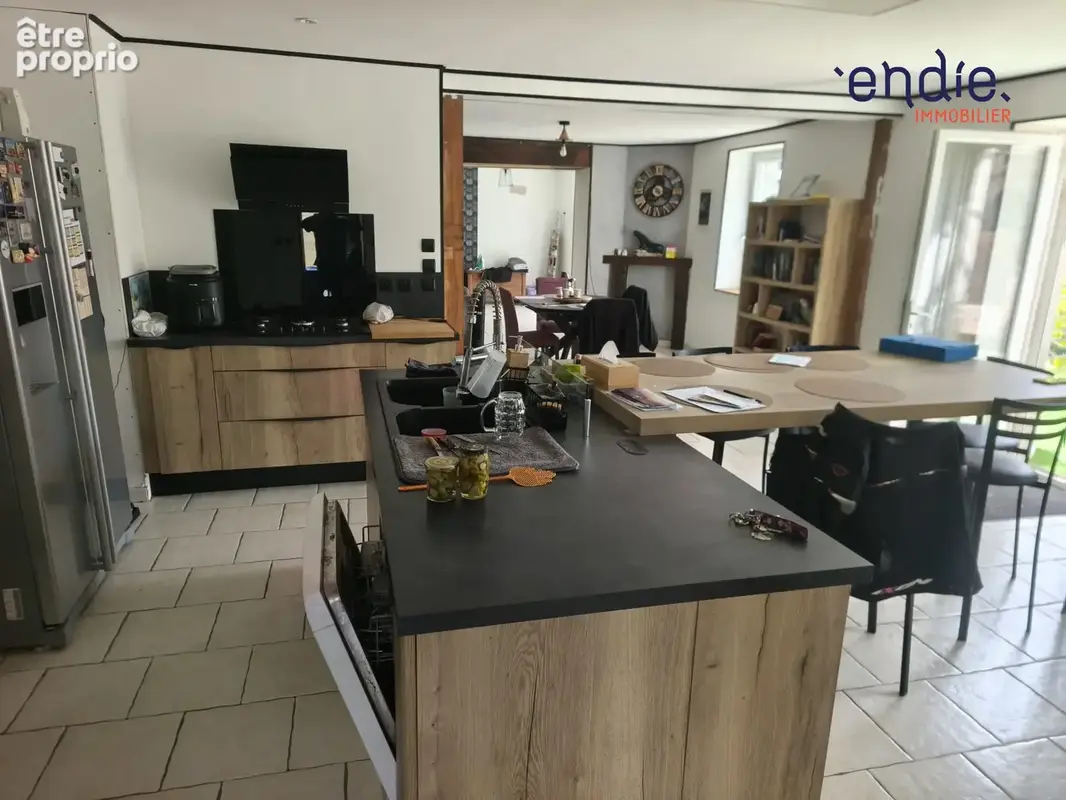 Maison 6 pièces 130 m² à vendre à Louroux-Bourbonnais (03350) - photo 3