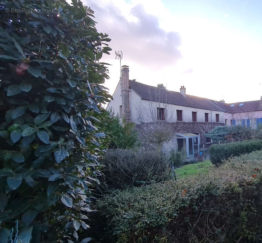 Maison à LES MOLIERES