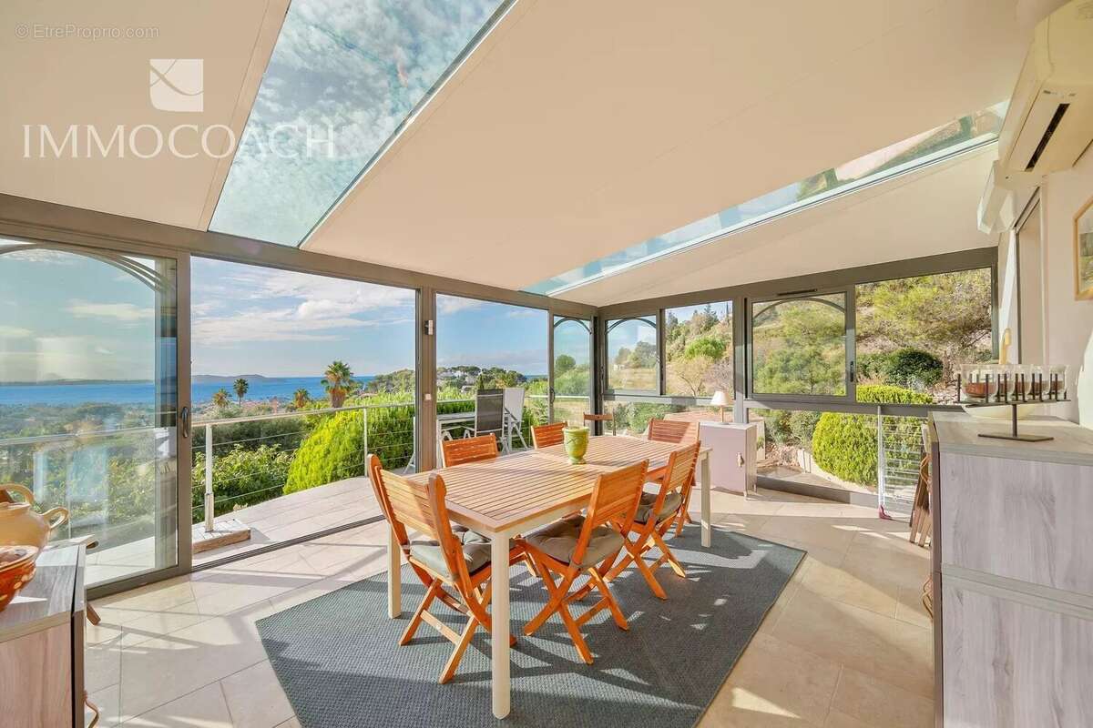 Maison à CARQUEIRANNE