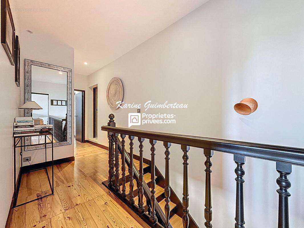 Maison à SAINT-EMILION