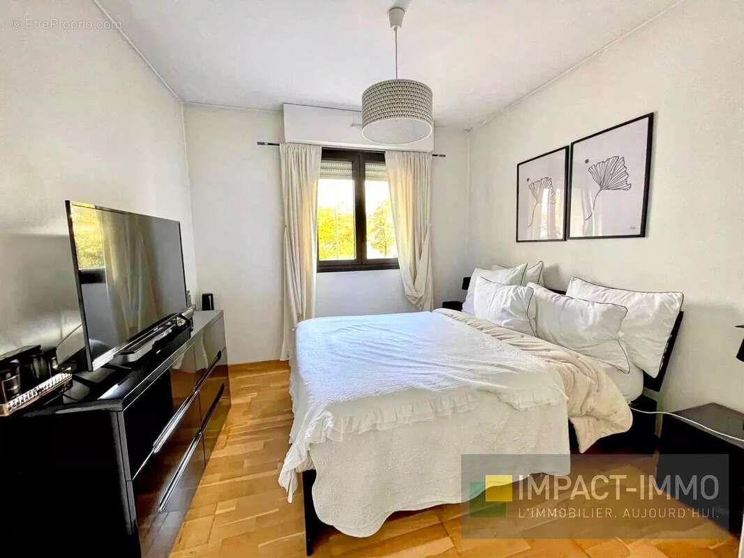 Appartement à LEVALLOIS-PERRET