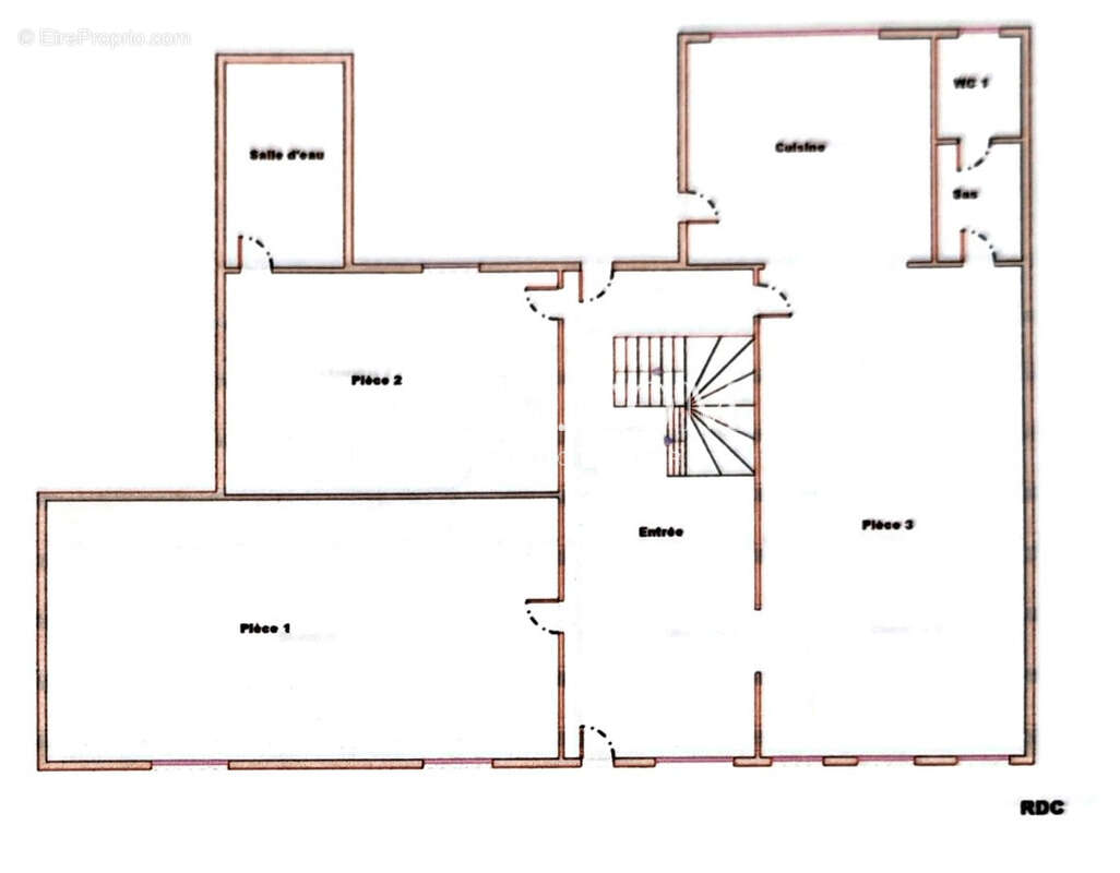 Maison de caractère de 280 m2 à rénover sur un terrain d'environ 950 m2 à FAVIERES - photo 23