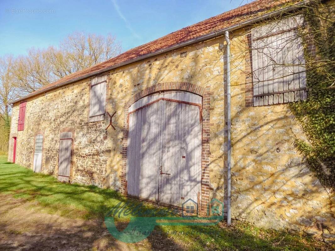 Maison à TOUCY