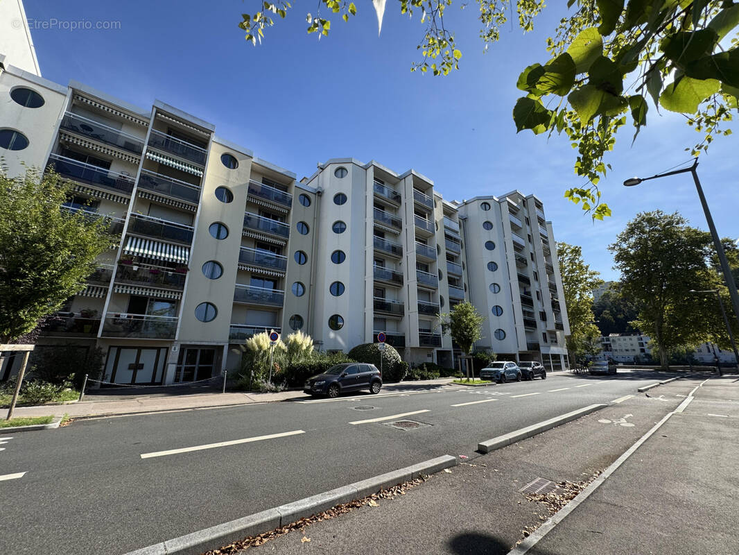 Appartement à LYON-9E