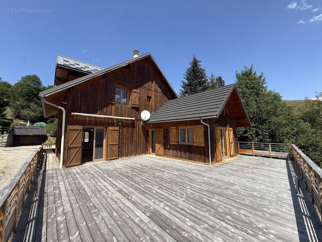 Maison 283 m² à Fontcouverte-La-Toussuire  - photo 1