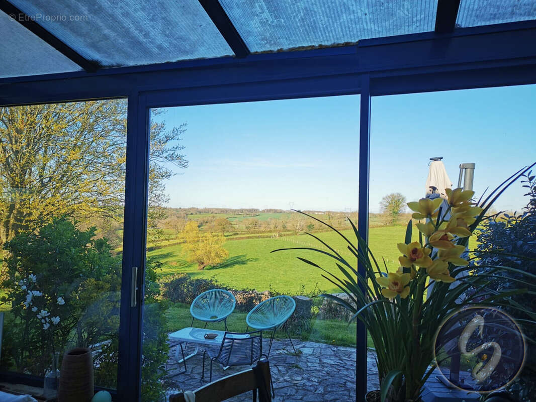 Maison à SAINT-GEORGES-DE-NOISNE