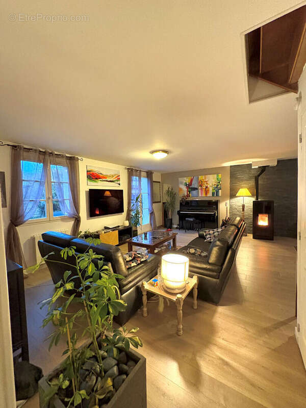 Maison à LA CHAPELLE-EN-SERVAL