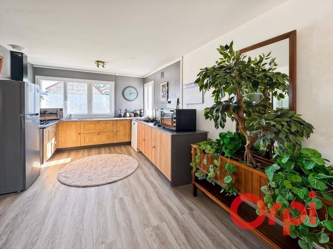 Maison à UZAY-LE-VENON