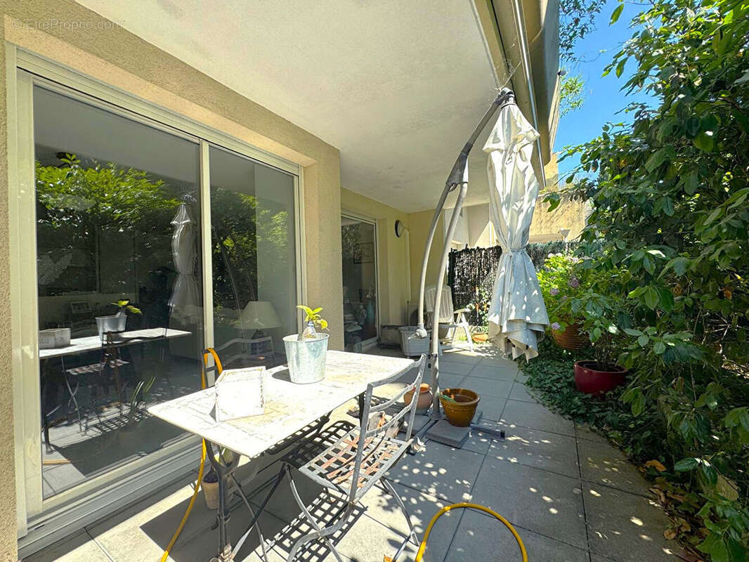 Appartement à BAGNOLS-SUR-CEZE