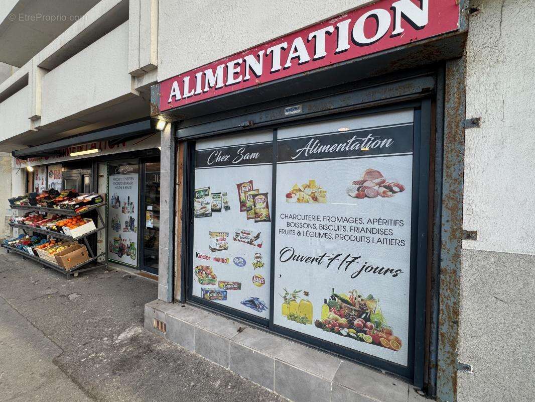 Commerce à MARSEILLE-8E