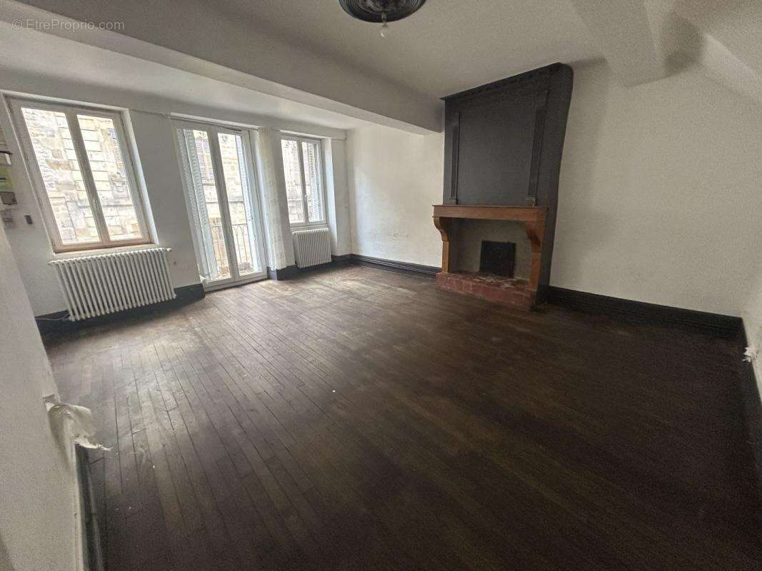 Appartement à ARNAY-LE-DUC