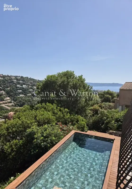 À 2 kms du centre: villa rénovée avec piscine à cavalaire avec vue mer & collines - photo 5