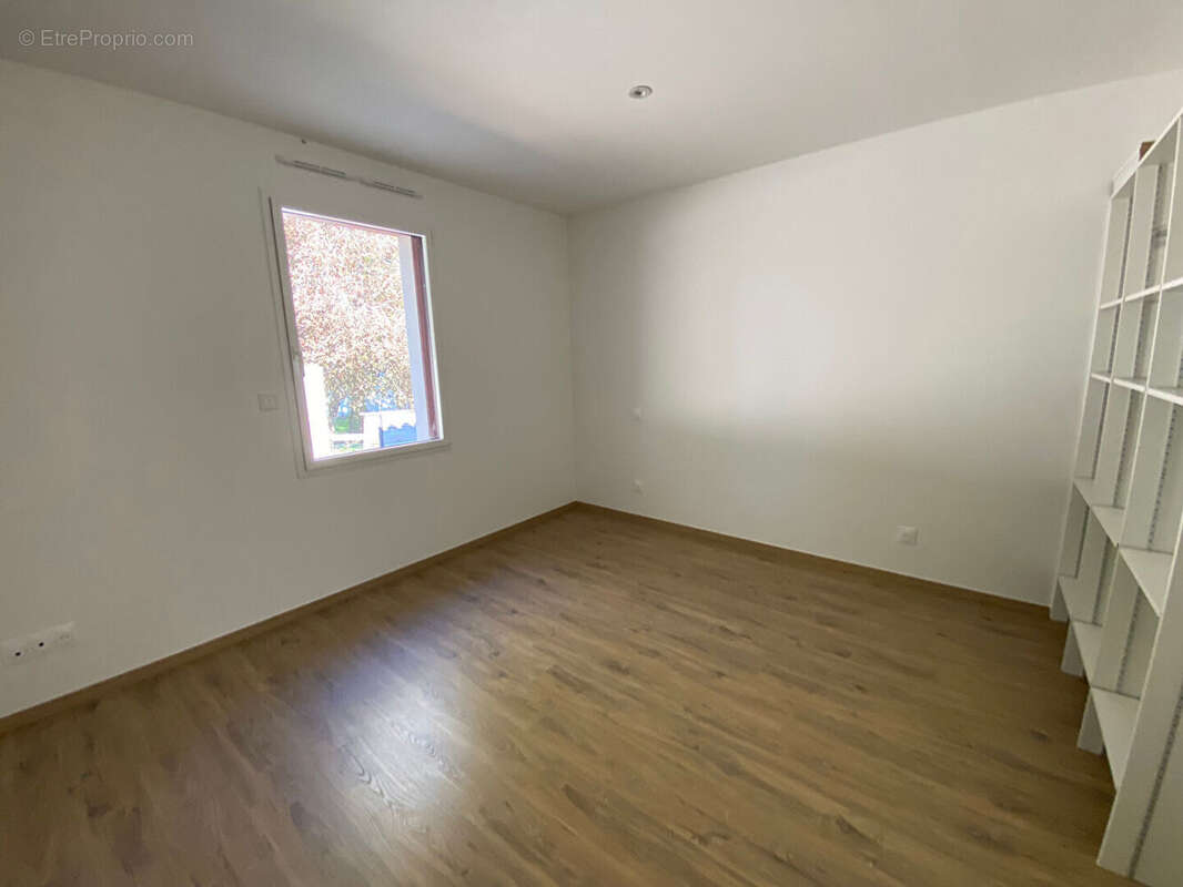 Maison de plain pied-  chauray - 205m2 - photo 14