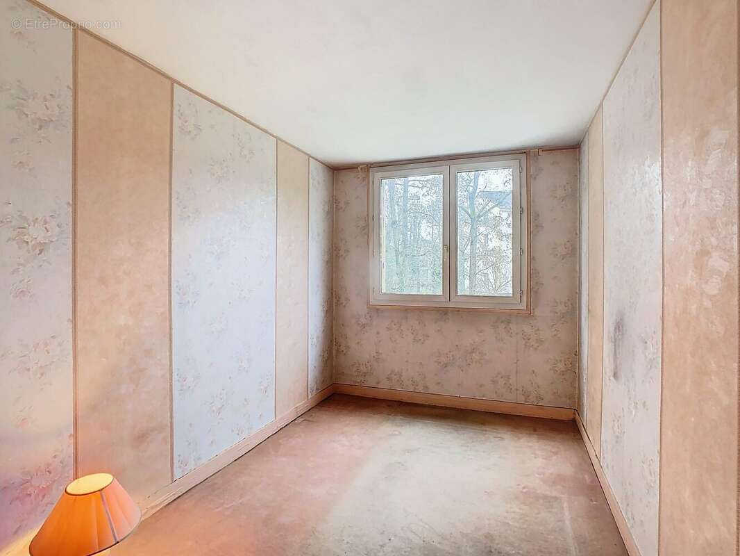 Chambre 1 - Appartement à BUC