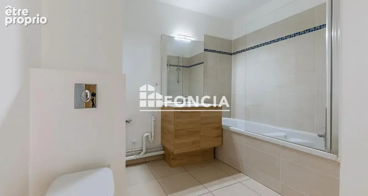 Exclusivite foncia - tres beau deux pieces avec terrasse de 14m2 - photo 5