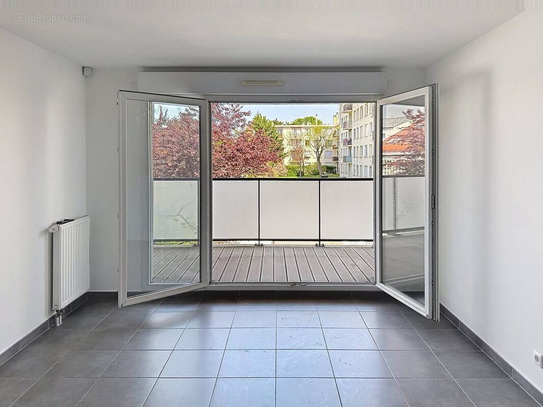 Appartement à NANTERRE