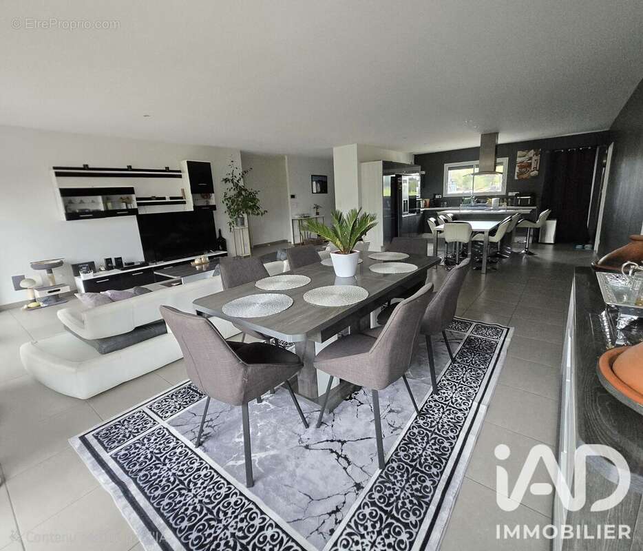 Maison 167 m² à Gajac  - photo 4