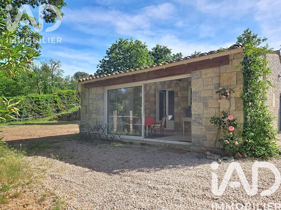 Maison 205 m² à Fayence  - photo 8