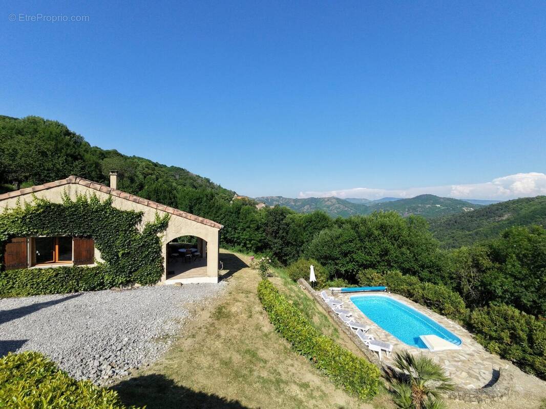 Maison à AIZAC