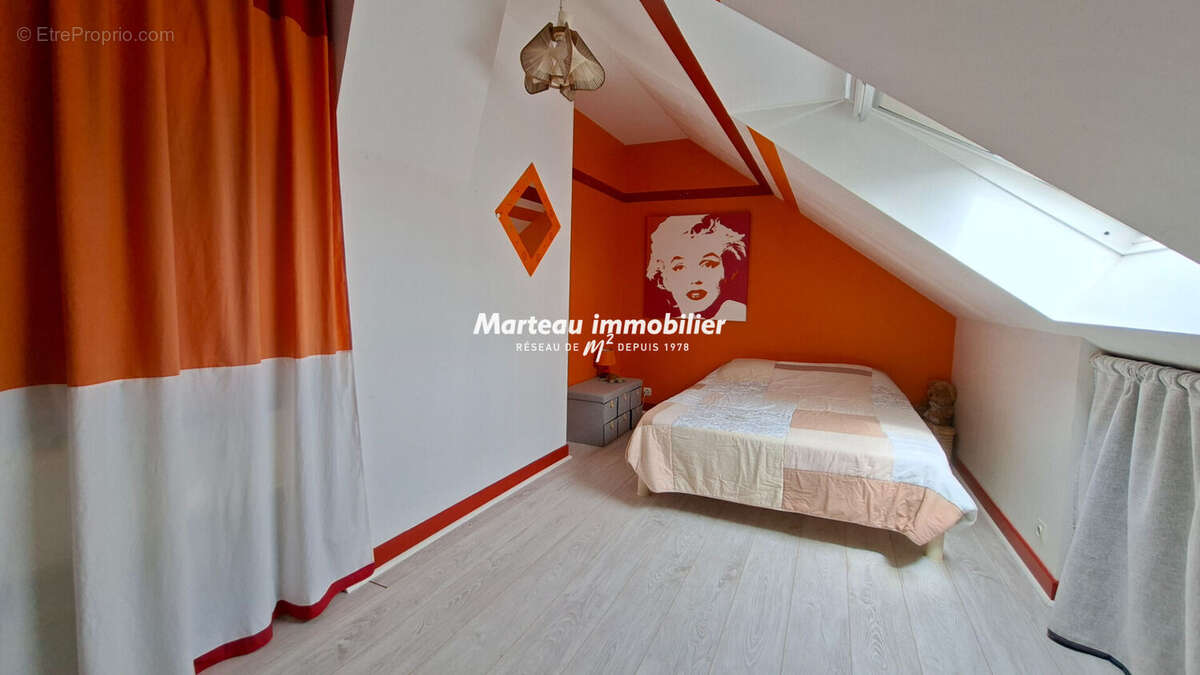 Maison à MONCE-EN-BELIN