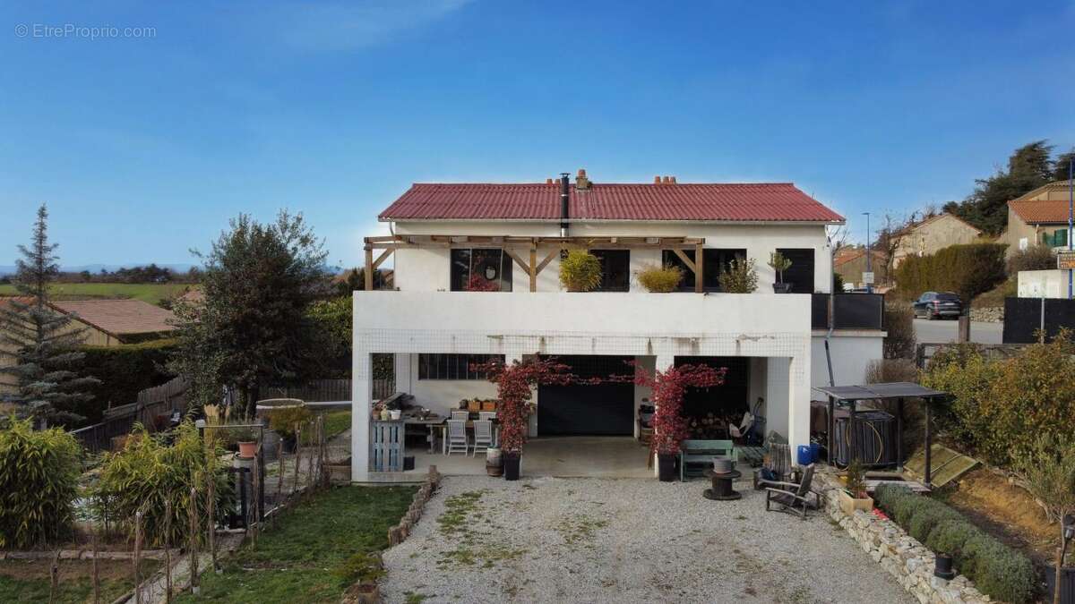Maison à SAINT-ROMAIN-DE-LERPS