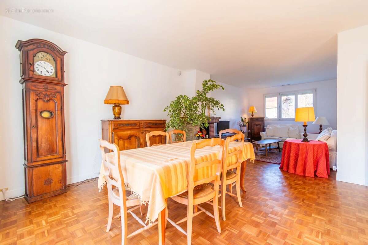 Maison à MONTMORENCY