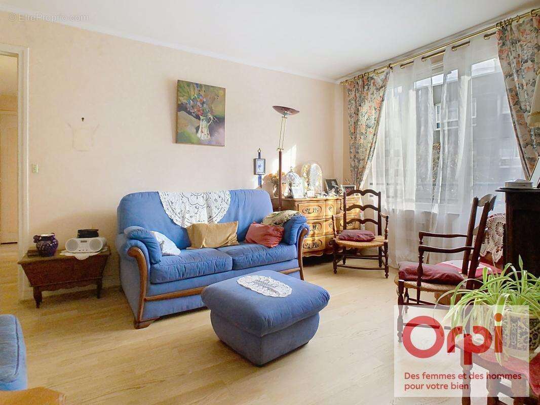 Appartement à ISSY-LES-MOULINEAUX