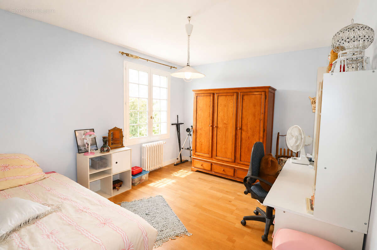 Maison Antony 8 pièce(s) 165.78 m2 avec beaucoup de charme - photo 13