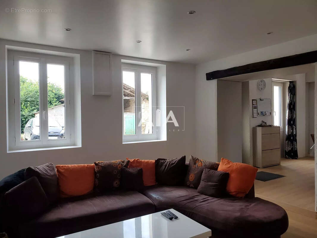 Maison de Village Proche de Civray - photo 6
