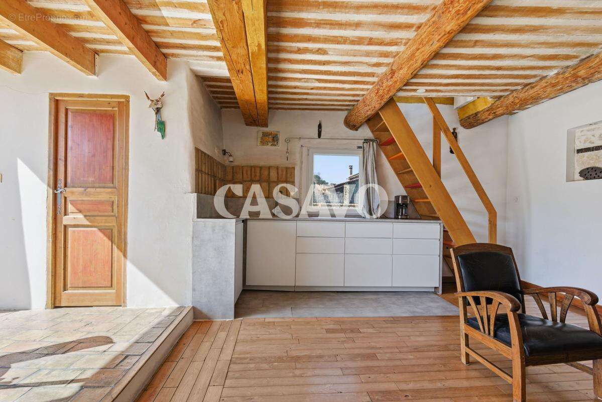 Appartement à ROGNES