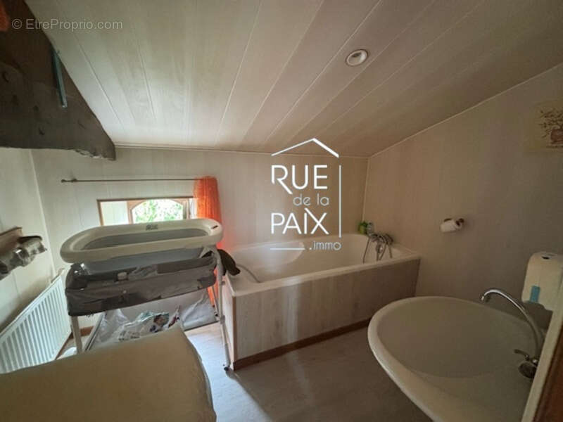 Maison à SAINT-LOUP-LAMAIRE